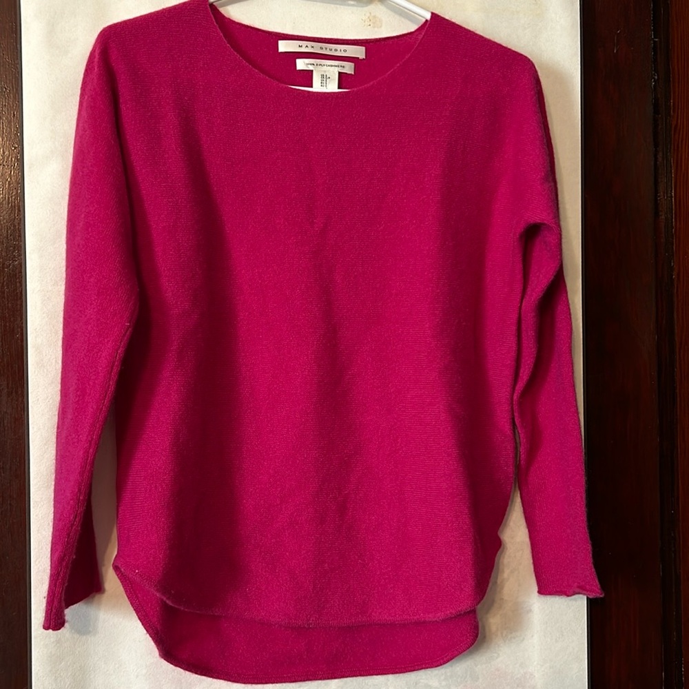 Max Studio 100% 2-ply cashmere sweater, size small